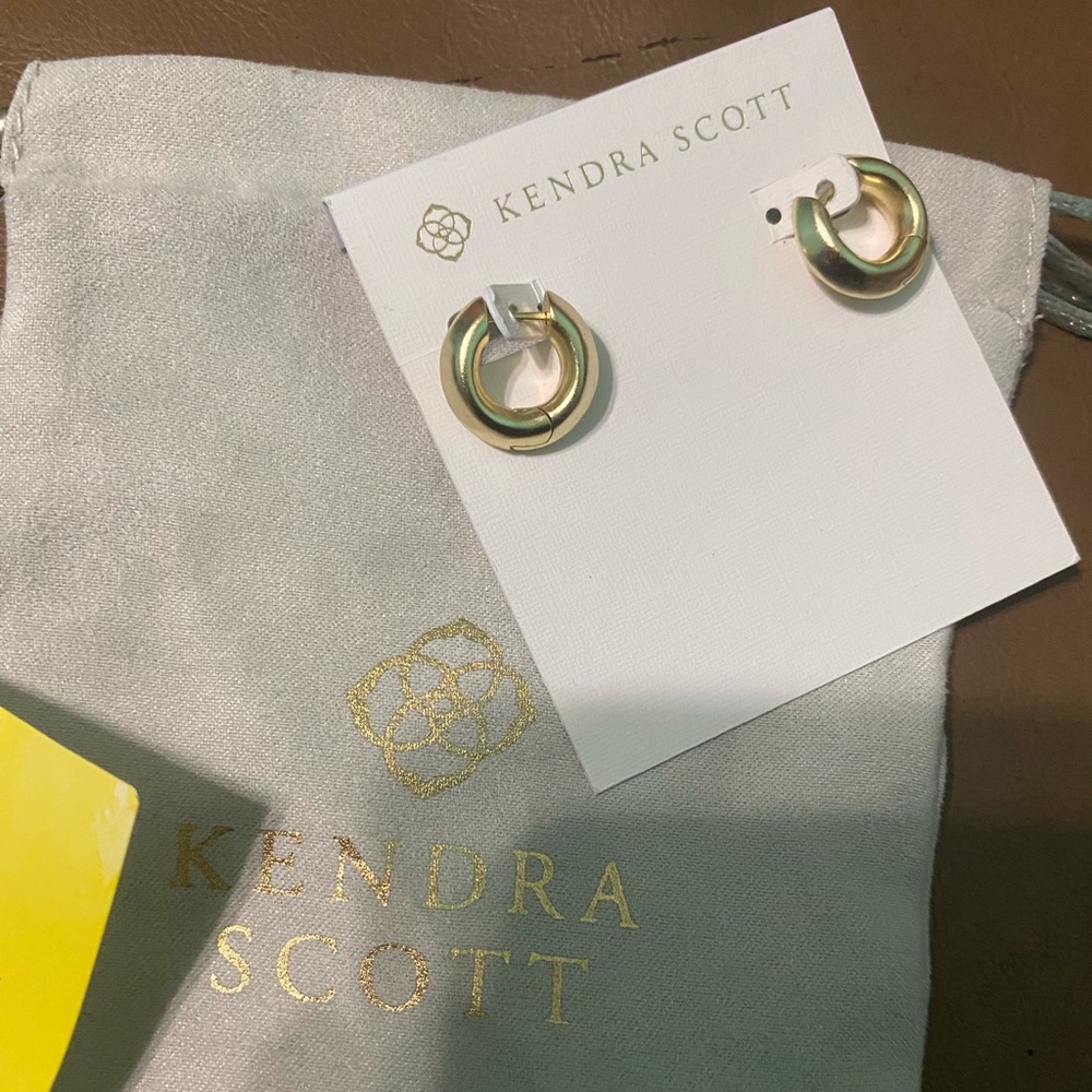 Kendra Scott 18K Gold Plated Chunky Mikki Gold Huggies